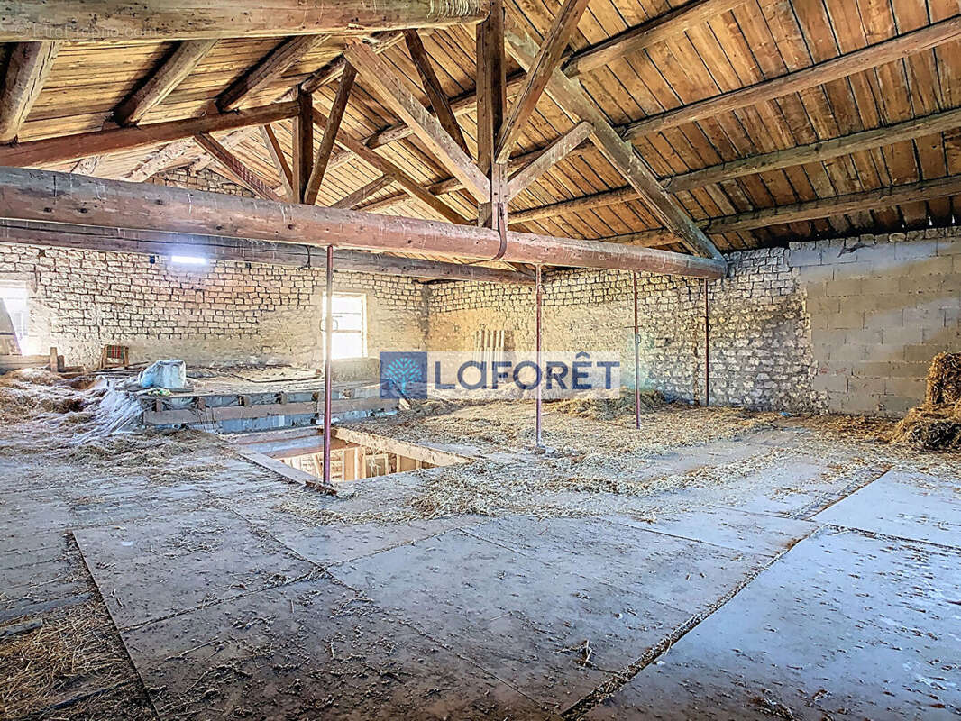 Maison à COUSANCES-LES-FORGES