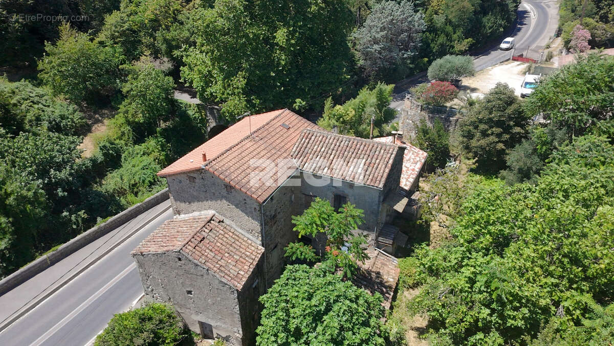 Maison 105 M2 avec mazets sur parcelle de 6000 M2 - photo 5