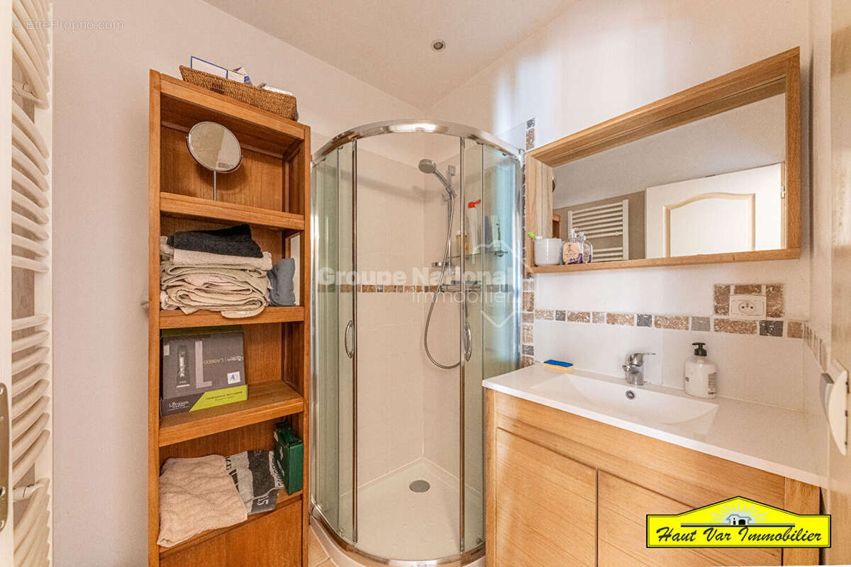 Maison à VINON-SUR-VERDON