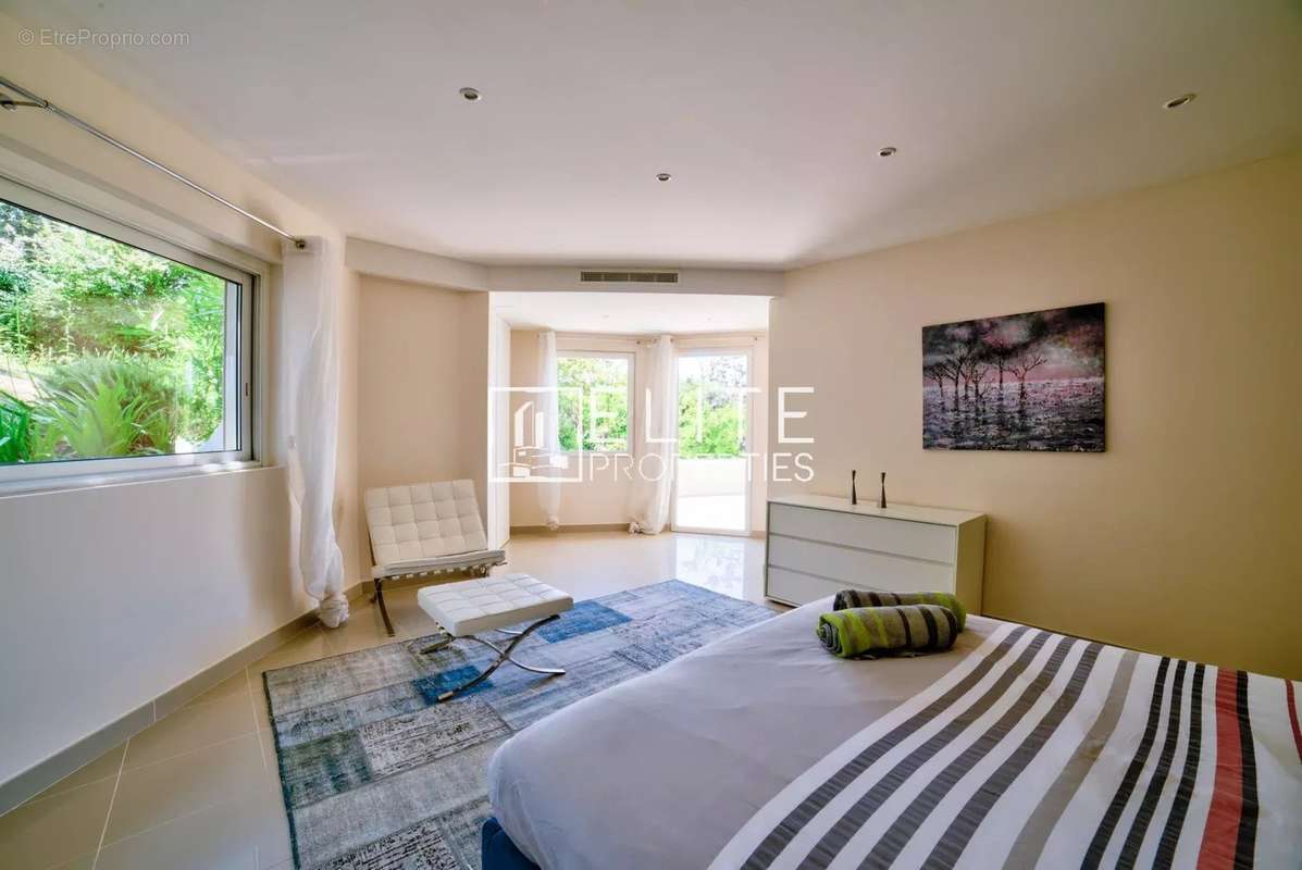 Maison à MOUANS-SARTOUX