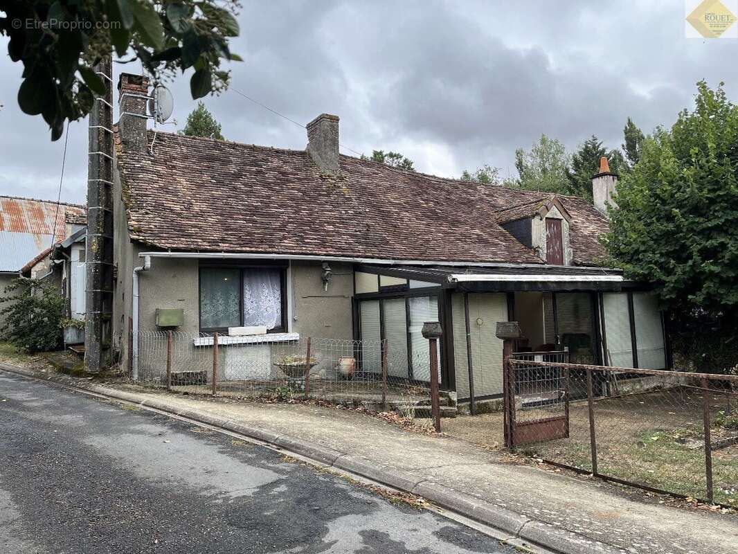 Maison à SAINT-PIERRE-DE-MAILLE