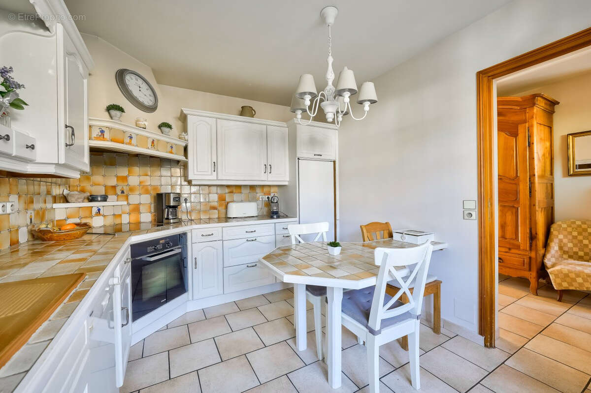 Maison à VIRY-CHATILLON