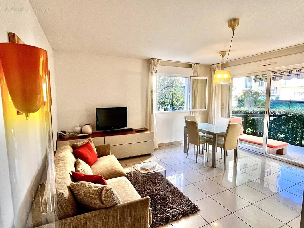 Appartement à ROQUEBRUNE-CAP-MARTIN