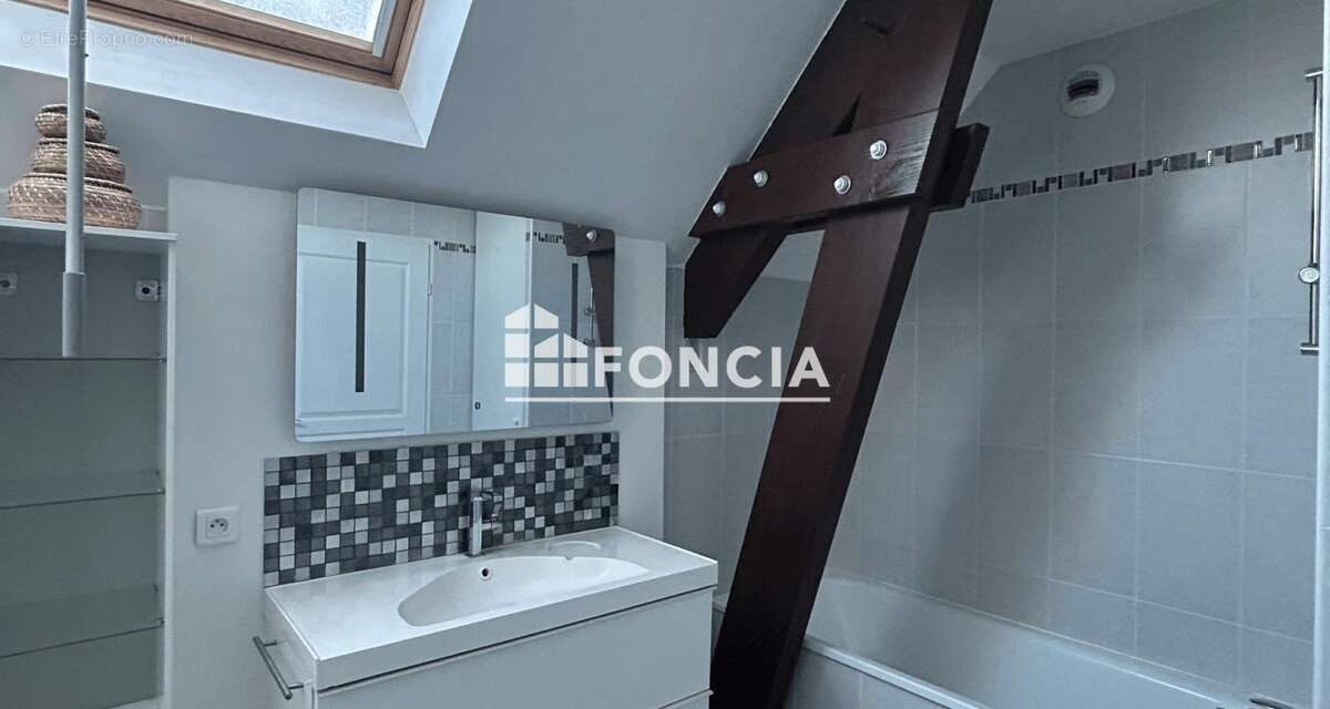 Appartement à CORBEIL-ESSONNES