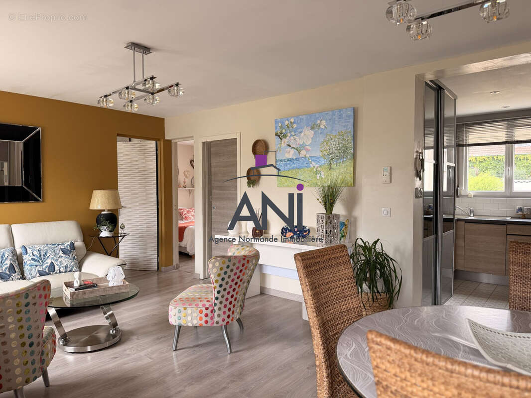 Appartement à GREGES