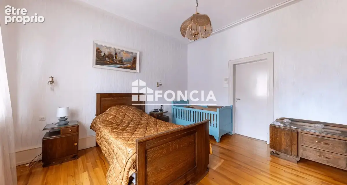 Maison de ville de 210 m² habitables avec cour, jardin et grand garage – Fort potentiel - photo 4
