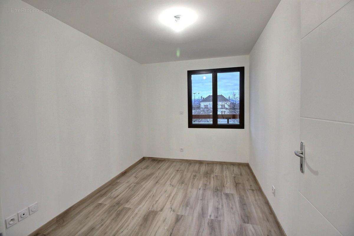 Appartement à MORESTEL
