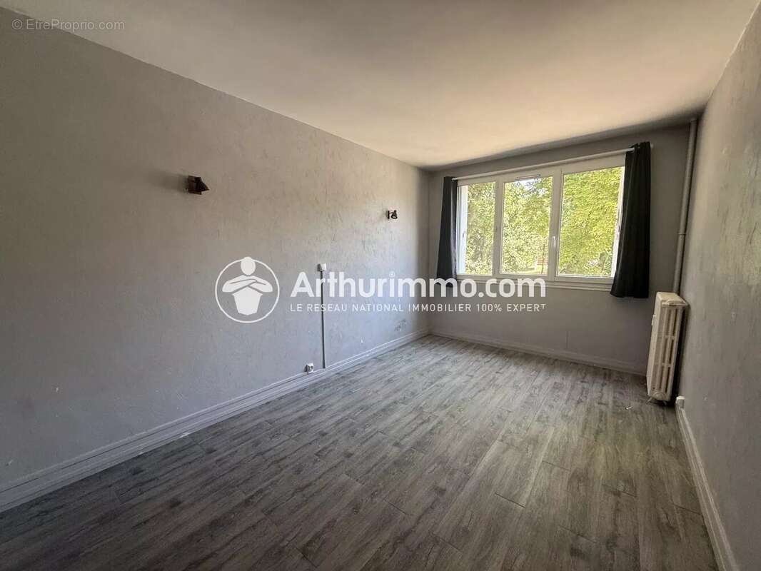 F2 lumineux avec balcon, parking et cave - photo 5