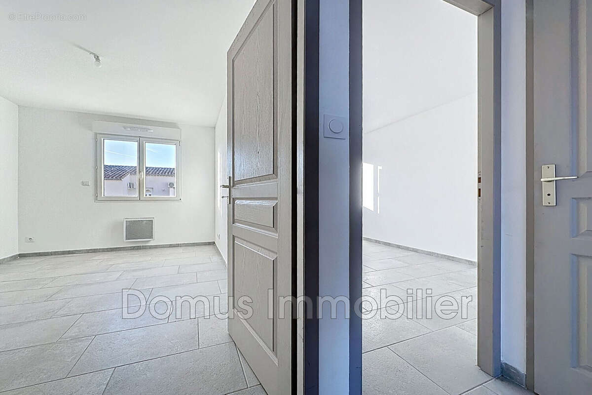 Commerce à MORIERES-LES-AVIGNON