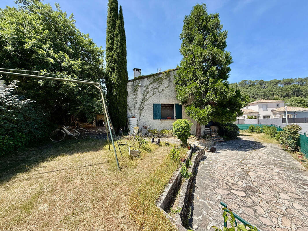 Maison à BAGNOLS-SUR-CEZE