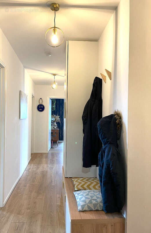 Appartement à SARTROUVILLE