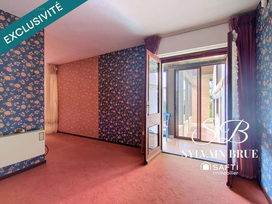 Maison 212 m² à La Ville-Dieu-Du-Temple  - photo 6