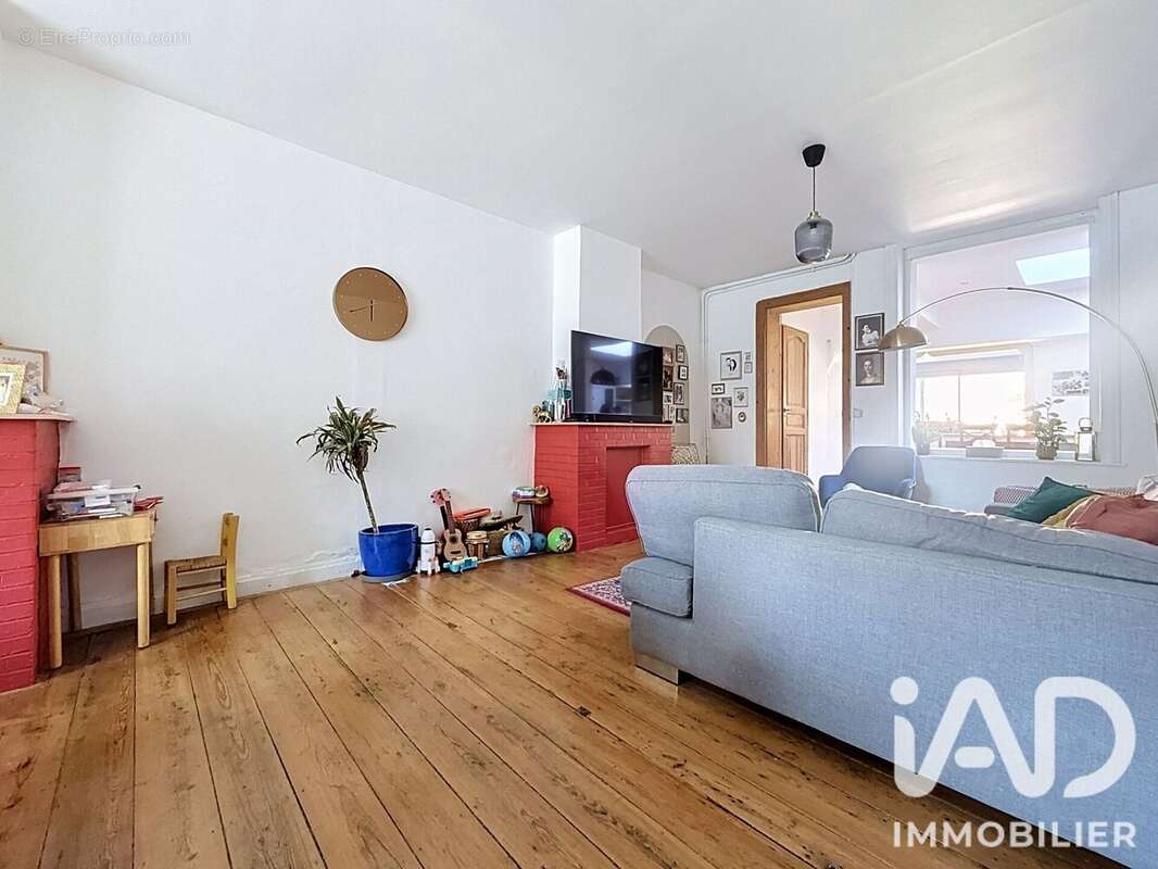 Maison 161 m² à Roubaix  - photo 3