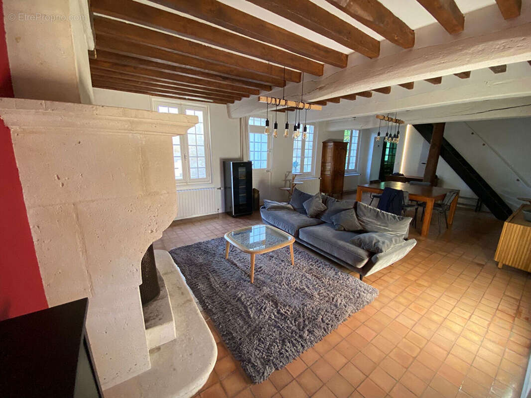 Maison à VIEUX-MOULIN
