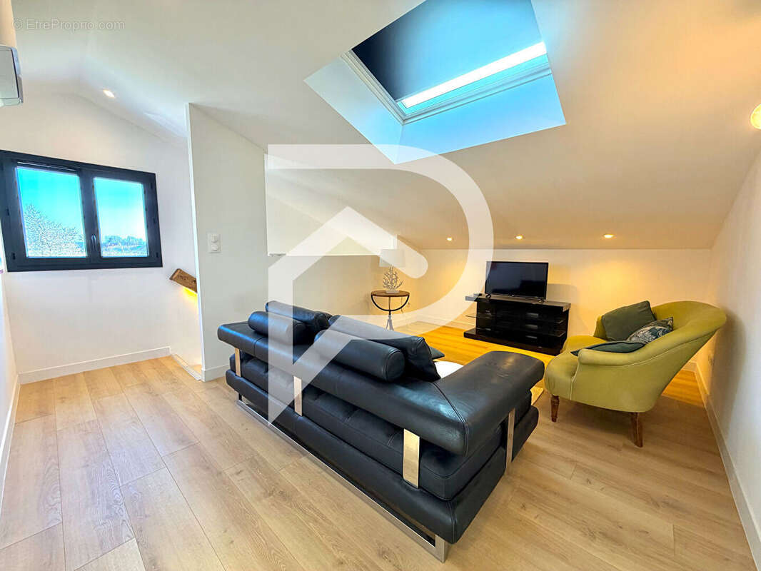 Maison à OS-MARSILLON