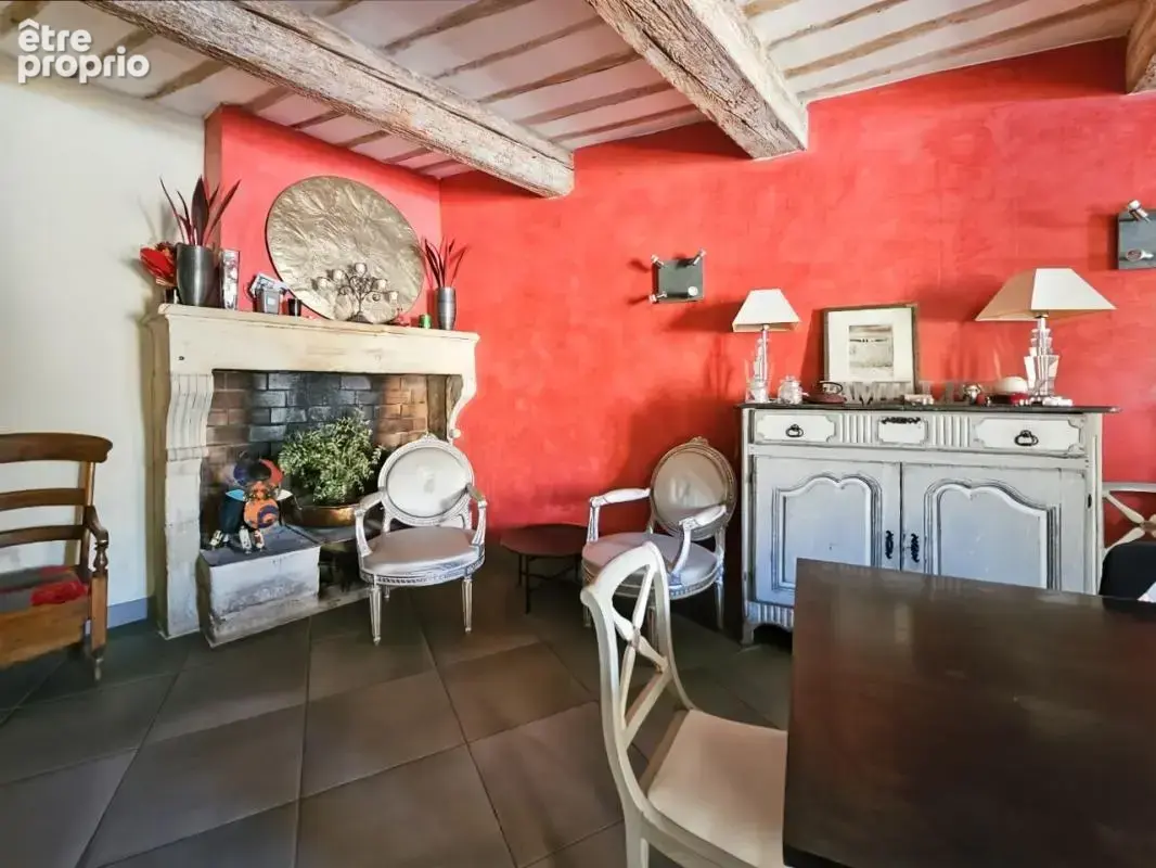 À Vendre à Comps - Maison de village de 180 m² avec extérieur - photo 2