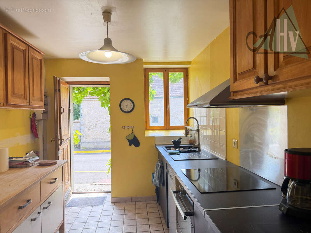 Maison de caractère - 160 m2 - 7 pièces - LONGUEVILLE - photo 7