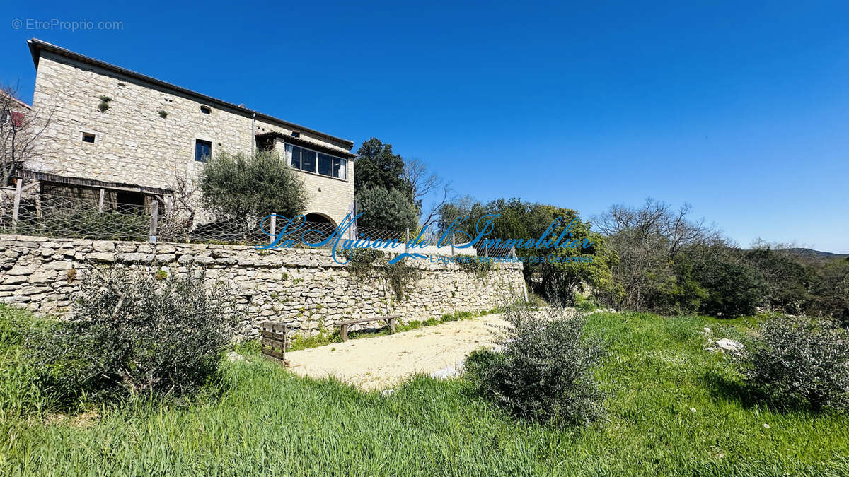 Limite Gard/Ardèche,  dans un cadres paisible, magnanerie en pierres rénovée avec goût sur 3900 m2 de terrain - photo 3