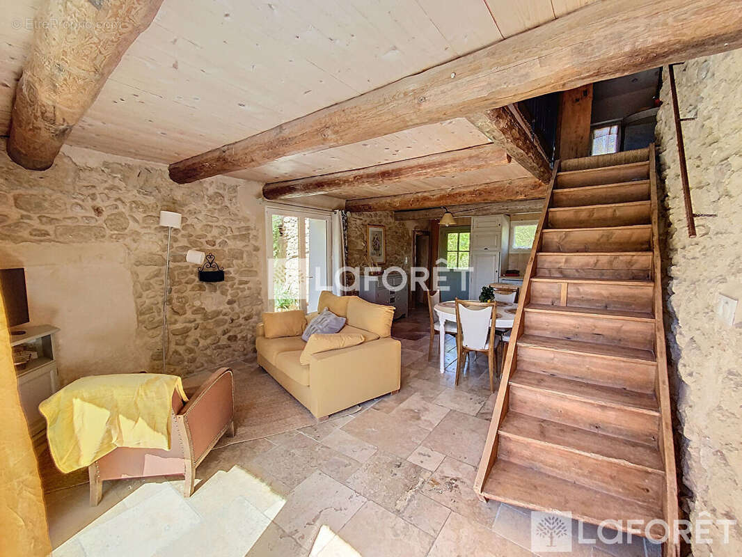 MAGIQUE - Mas provençal, 224m² + dépendances, jardin, piscine - photo 9