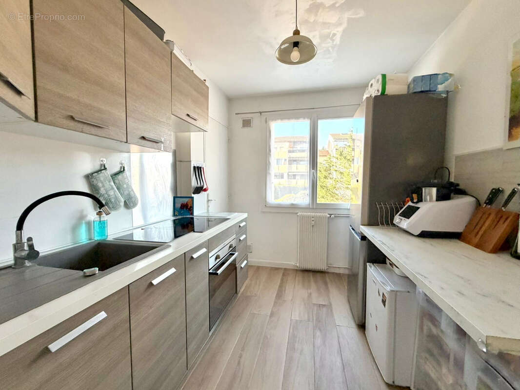 Appartement à SIX-FOURS-LES-PLAGES