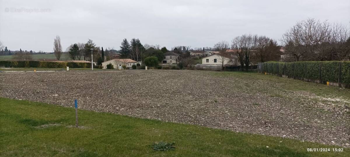 Terrain à BARRET