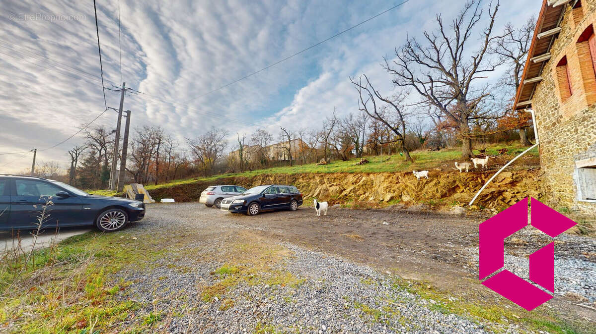 Maison à AUZAT-LA-COMBELLE