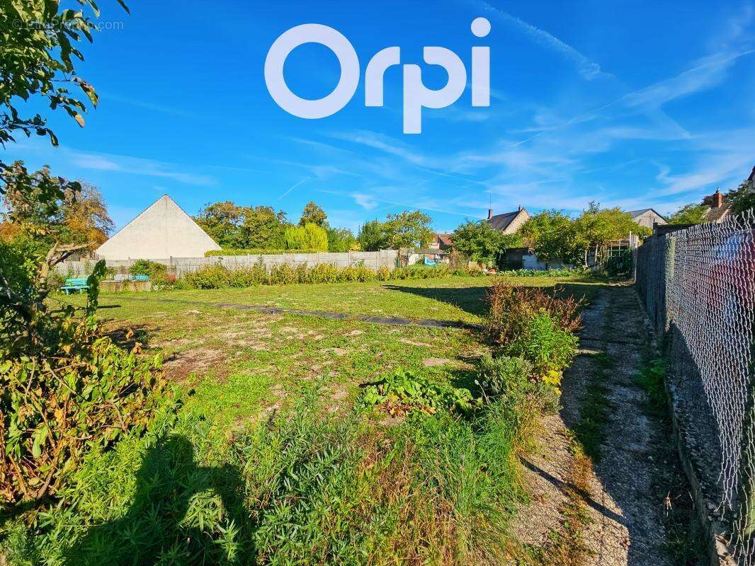 Terrain à GOURNAY-SUR-ARONDE