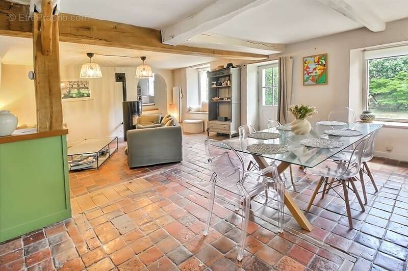 Mont-l'Évêque – Maison de caractère de 135 m² avec jardin, à seulement 4 minutes de Senlis - photo 6