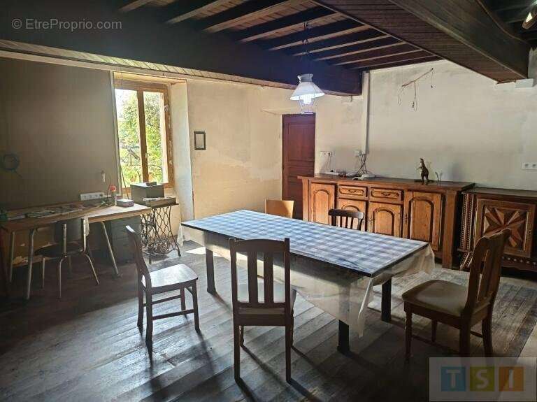 Maison à BAZORDAN