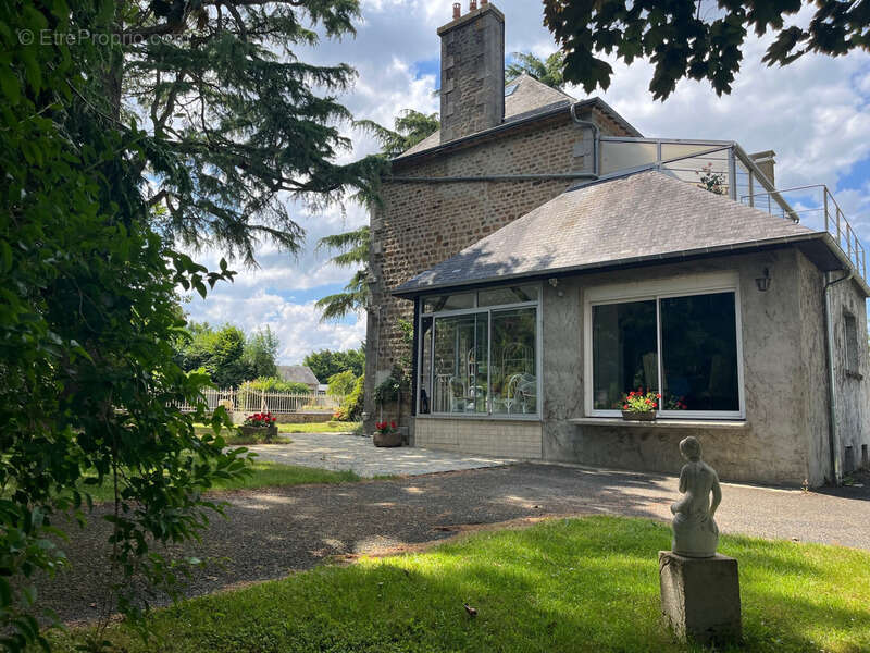 Maison à VASSY