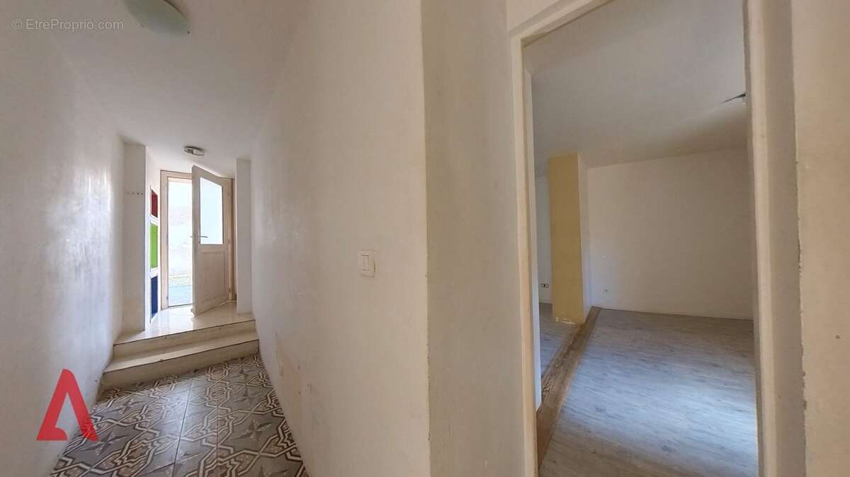 Maison à SAINT-GENIES-DE-FONTEDIT