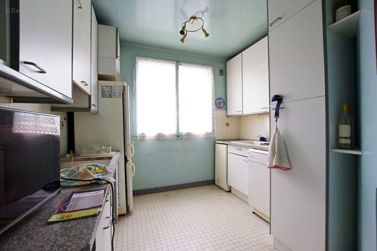 Appartement à PARIS-14E