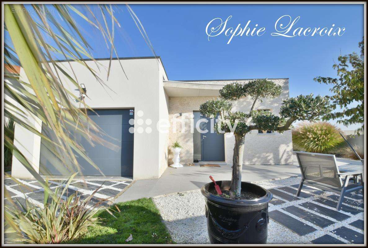 Maison à ROUSSILLON