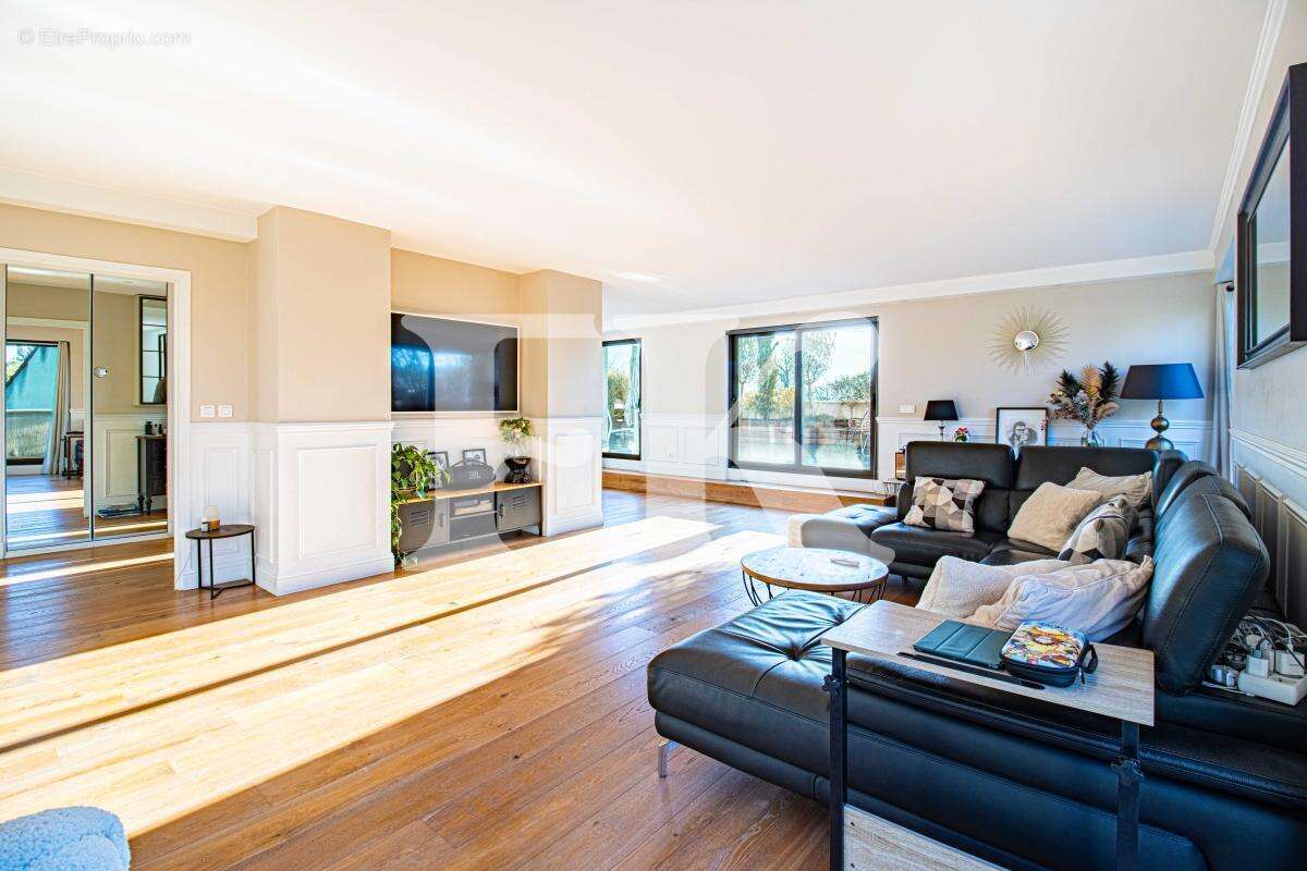 Appartement à LE PLESSIS-ROBINSON
