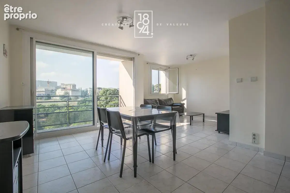 Appartement T3 à vendre Marseille 9e (13009)  64 m²  Balcon vue panoramique parking - photo 4