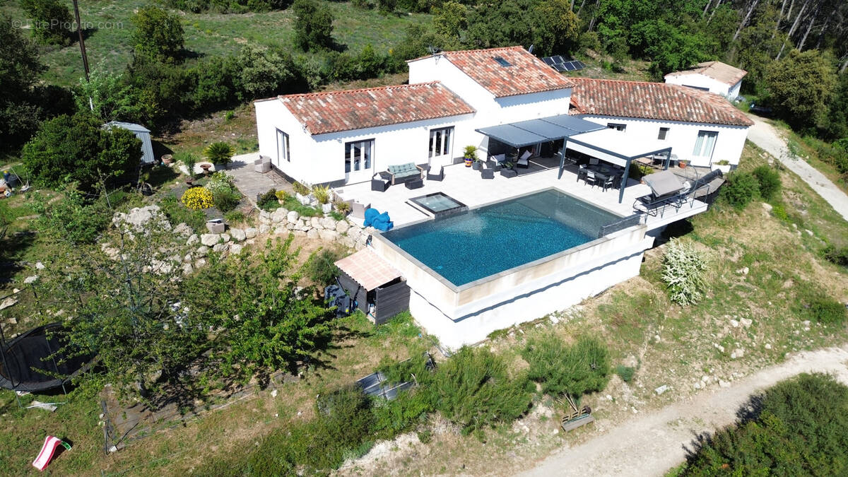 Maison à LORGUES