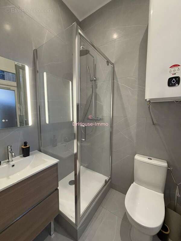 Appartement à MARSEILLE-2E