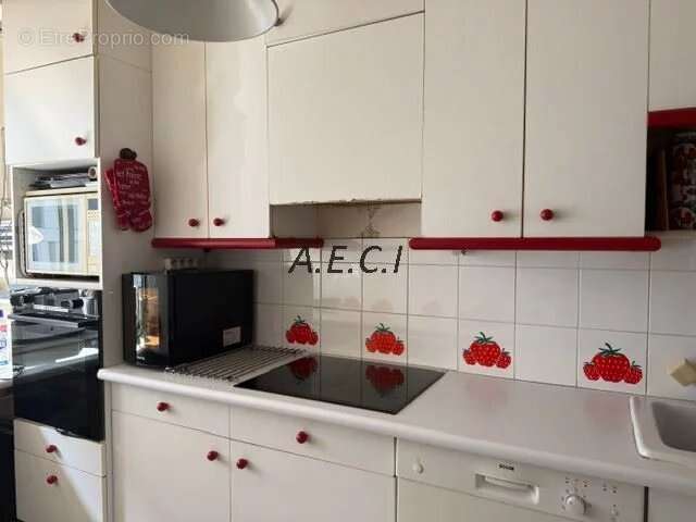 Appartement à COURBEVOIE