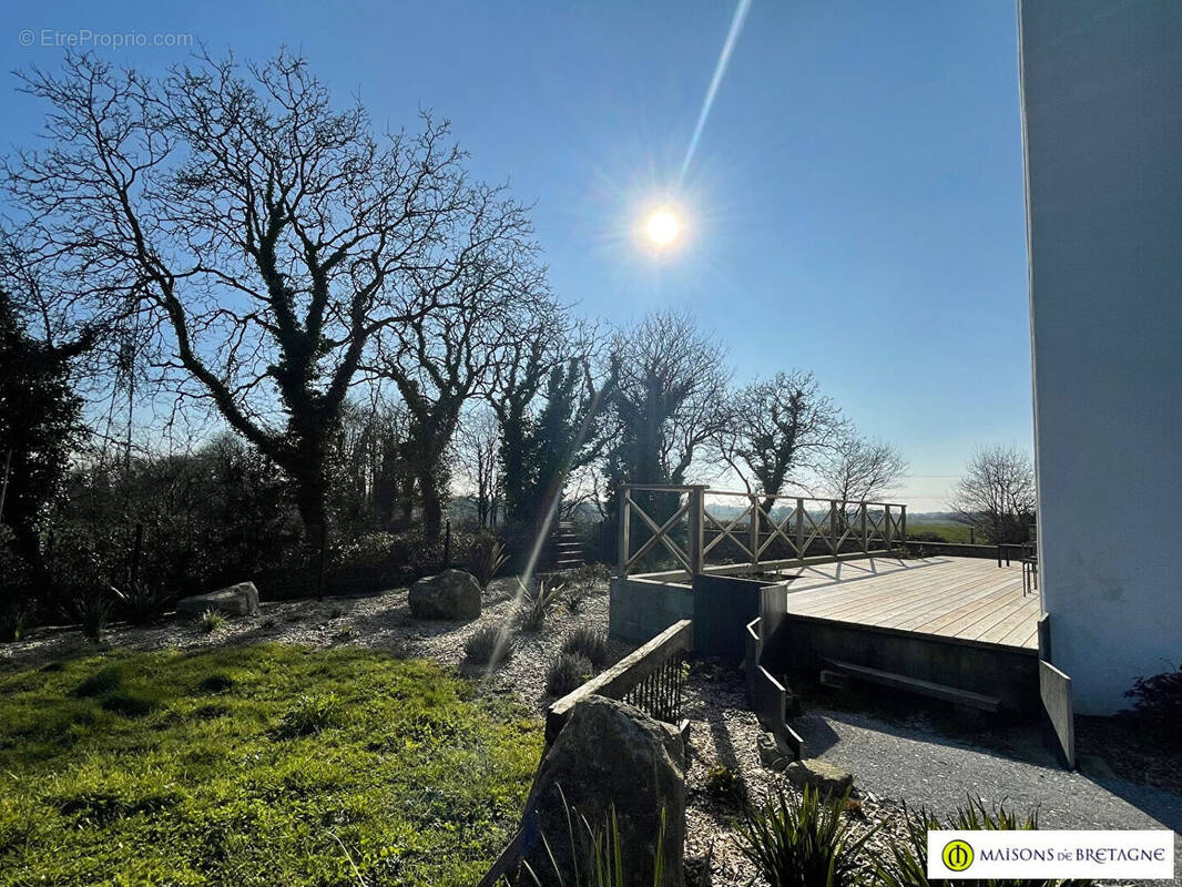 Maison à SAINT-THURIEN