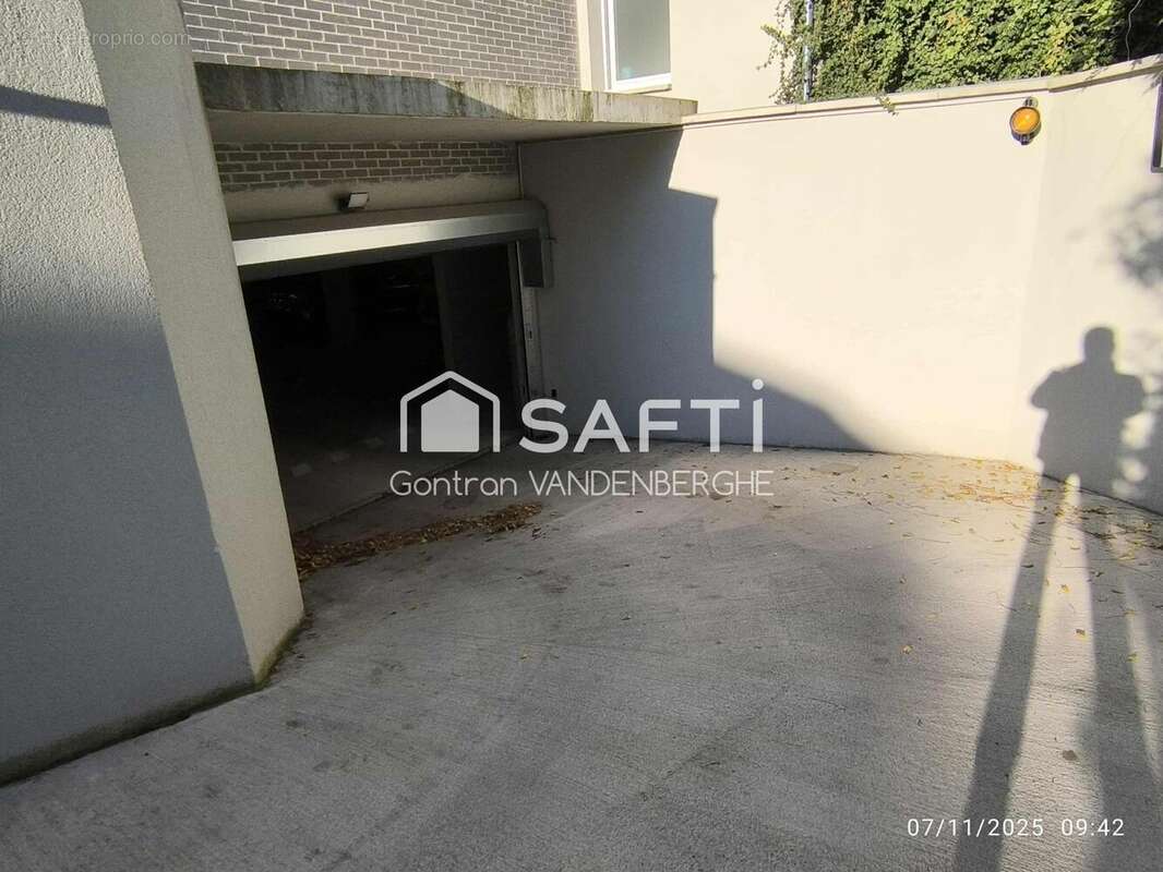 Photo 2 - Parking à SAINT-LAURENT-BLANGY