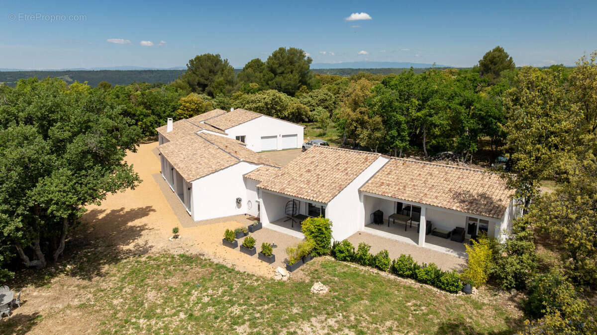 Maison à BAUDINARD-SUR-VERDON
