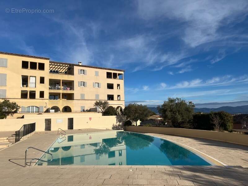 Appartement à MALLEMORT