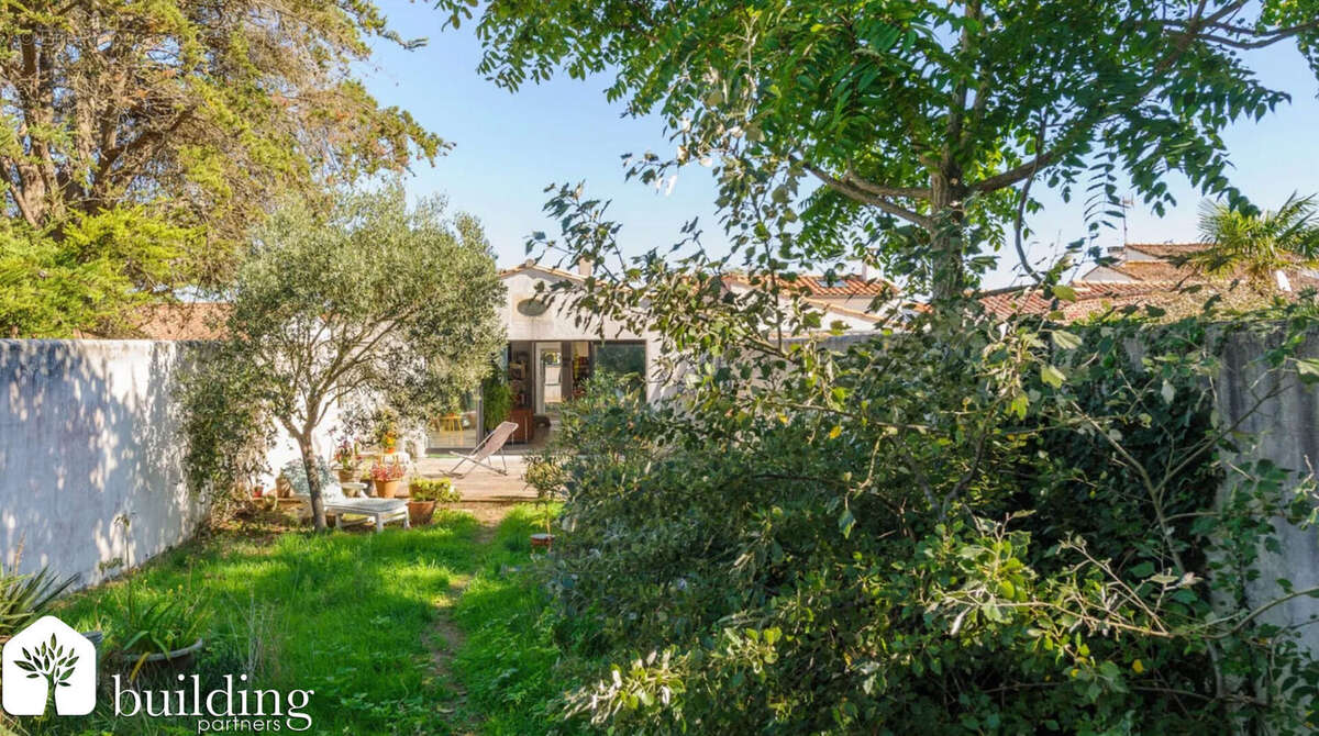 La Couarde-sur-Mer - Maison 5 pièces 125 m² avec 220 m² de jardin - photo 16