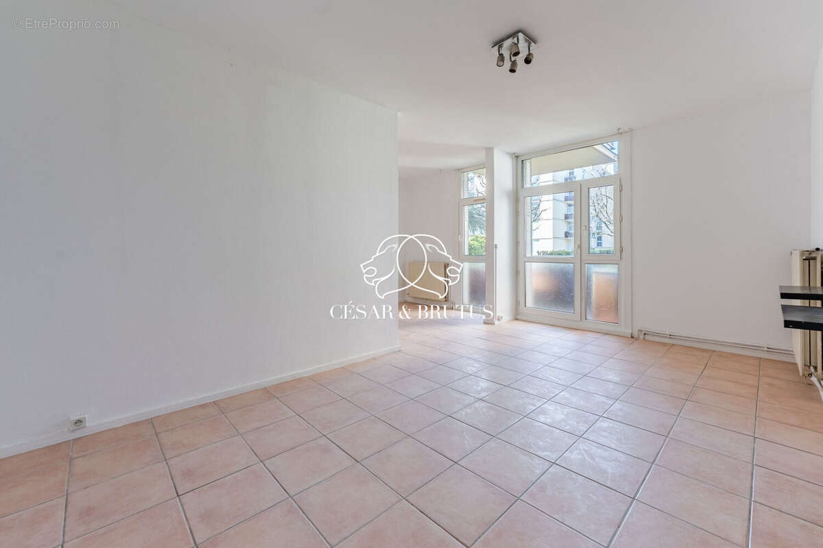 Appartement à LYON-9E