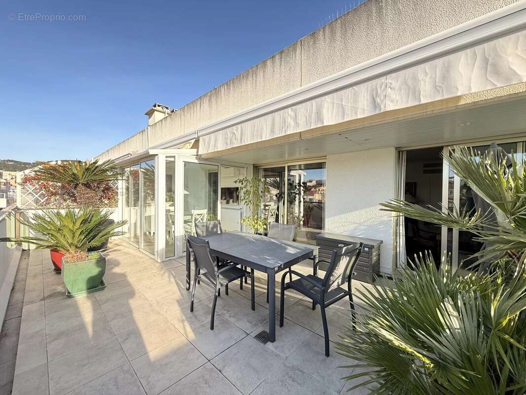 Appartement à CANNES