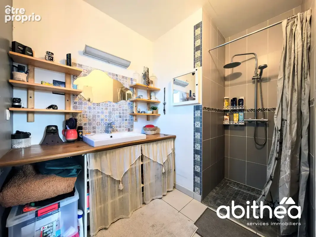 L'agence ABITHEA Libourne vous ouvre les portes d’un véritable cocon familial à Galgon… - photo 10