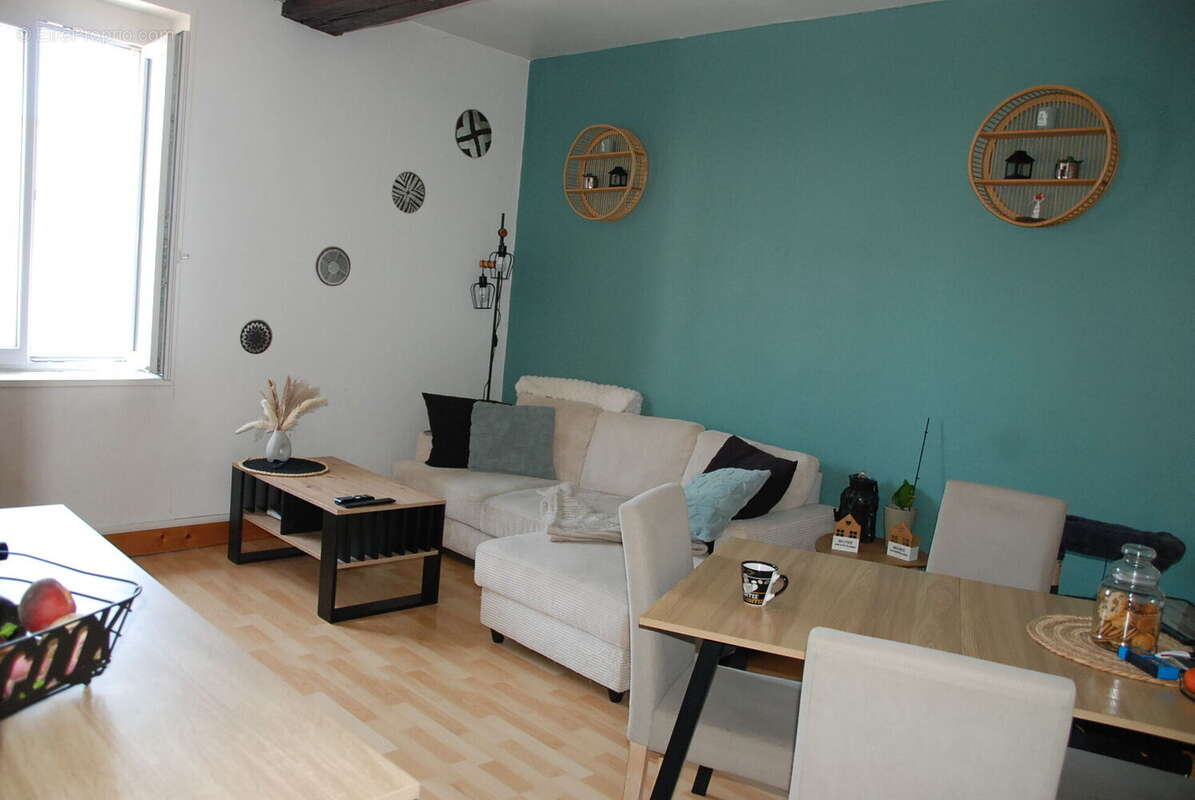 Photo 3