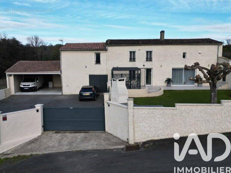 Photo 1 - Maison à MOMBRIER