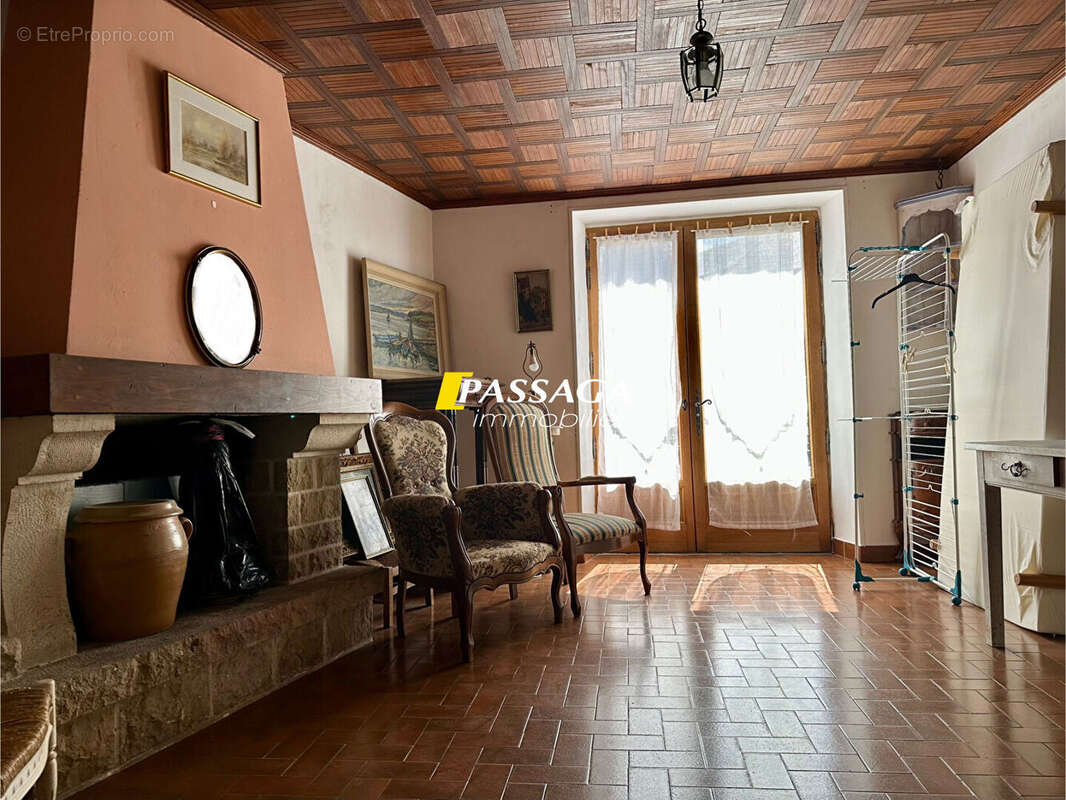 Maison à SEVERAC-LE-CHATEAU