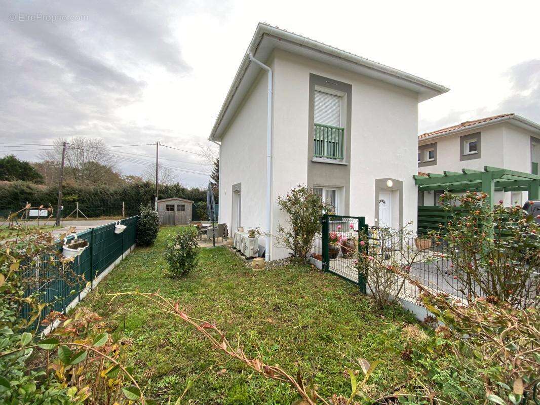 Maison à BENESSE-MAREMNE